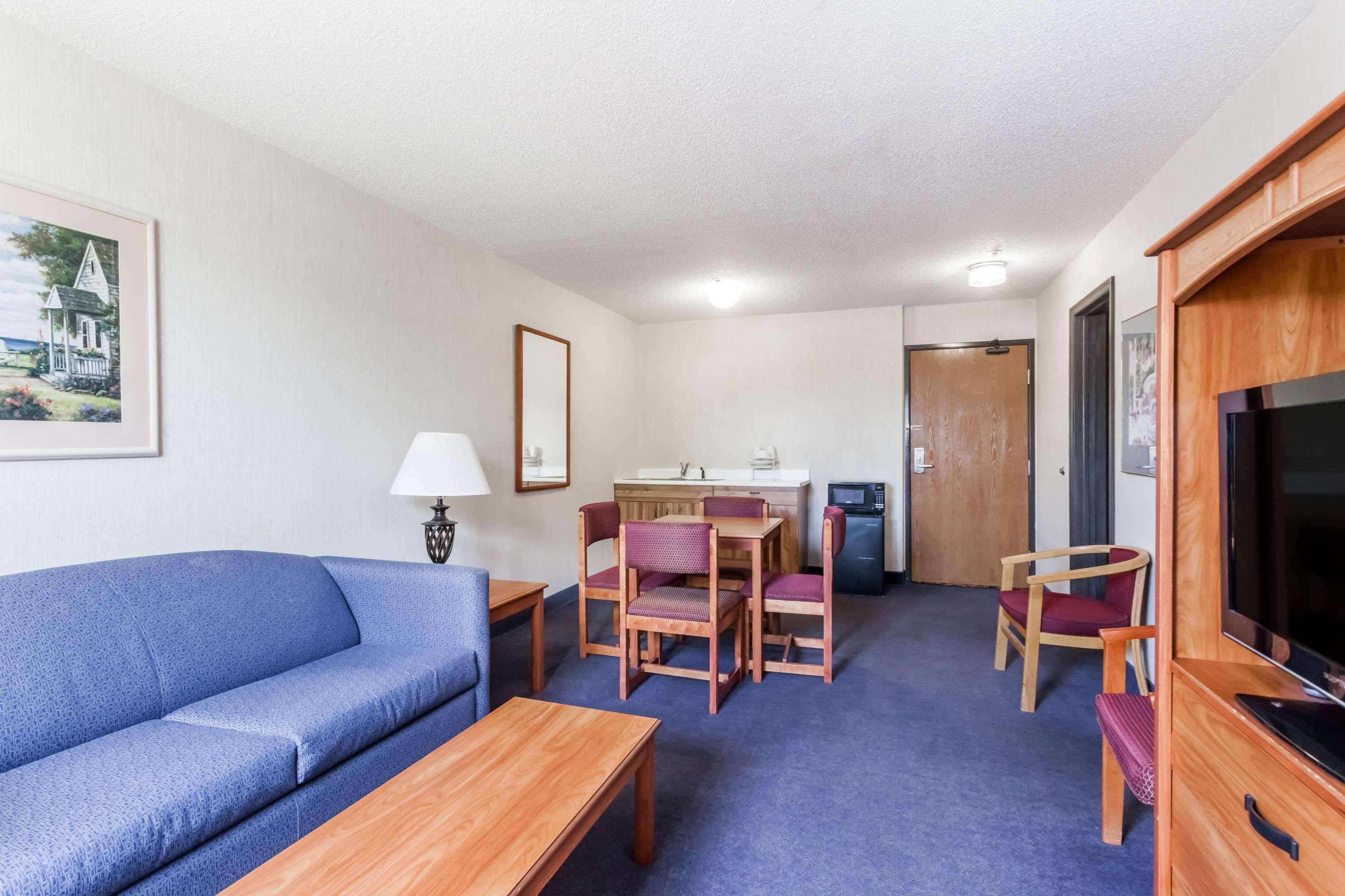 Super 8 By Wyndham Norwich Otel Dış mekan fotoğraf