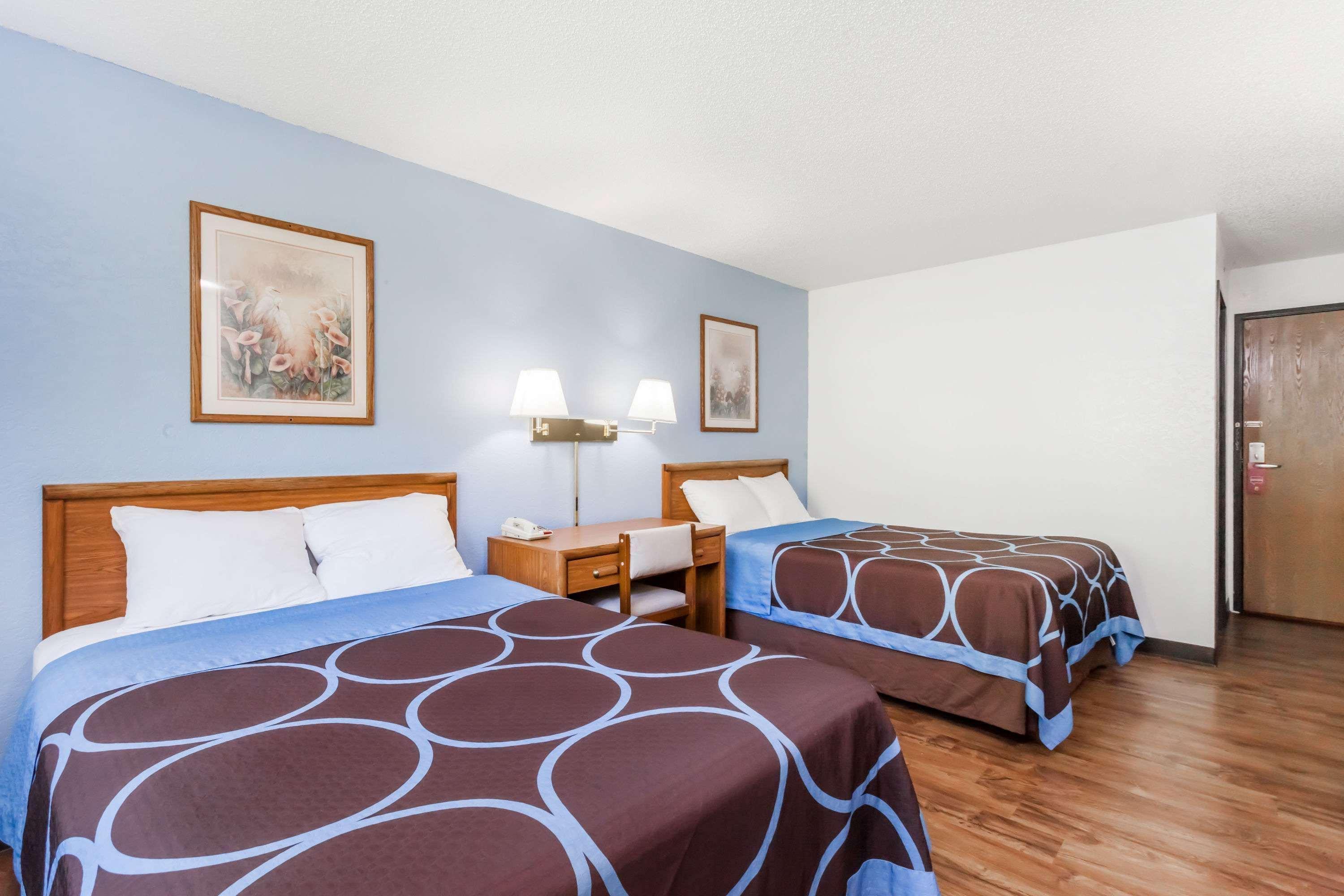 Super 8 By Wyndham Norwich Otel Dış mekan fotoğraf