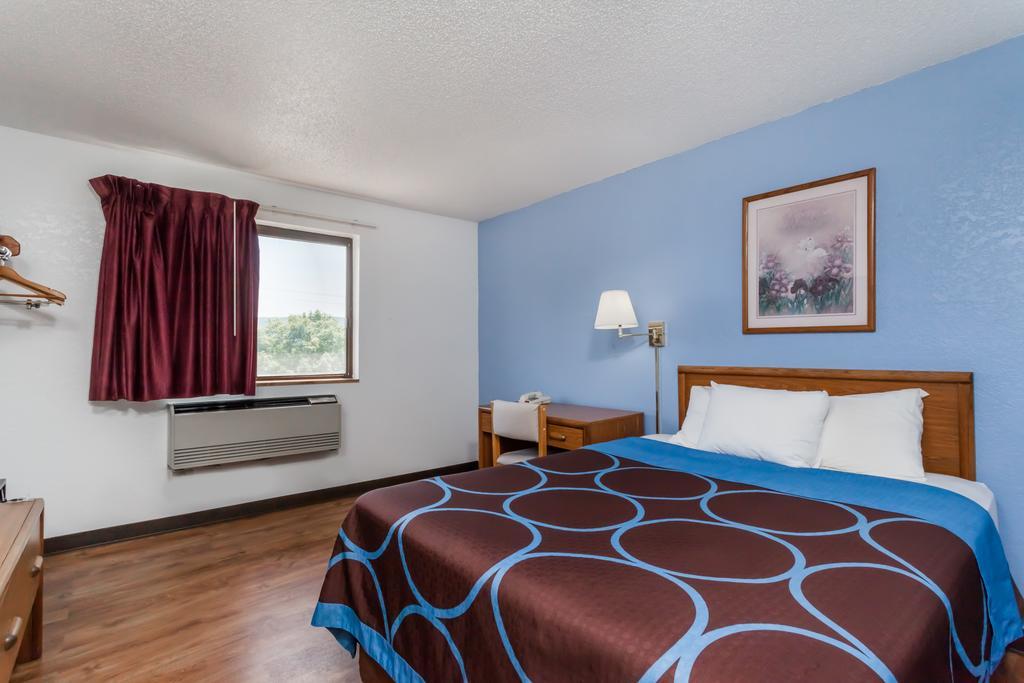 Super 8 By Wyndham Norwich Otel Dış mekan fotoğraf